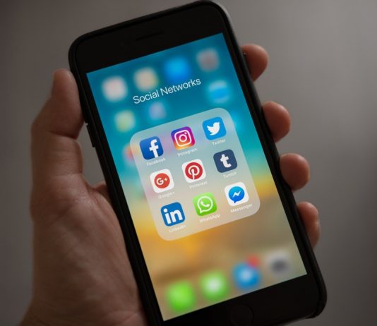 social media - lose weight